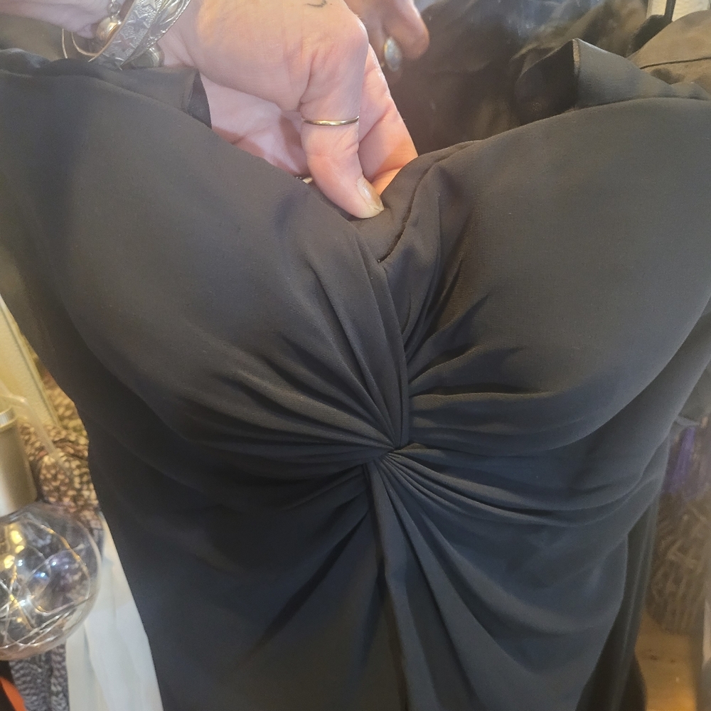 Gown - Picture 8 of 16